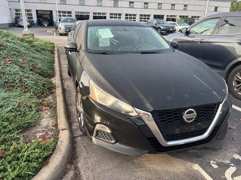 Used 2019 Nissan Altima 2.5 S image 2