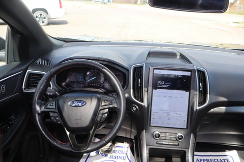 Used 2022 Ford Edge ST-Line w/ Class II Trailer Tow Package image 6