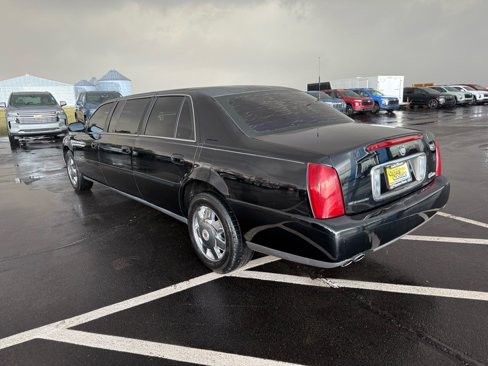 Used 2002 Cadillac De Ville Limousine image 3