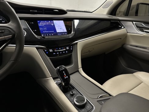Used 2023 Cadillac XT6 Premium Luxury image 31
