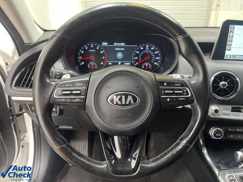 Used 2018 Kia Stinger Premium image 19