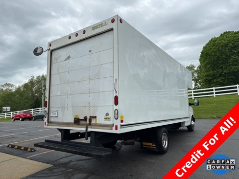 Used 2017 Chevrolet Express 4500 Extended image 6