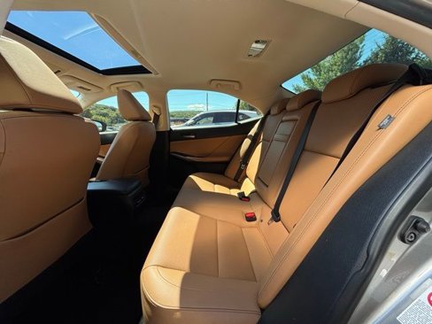 Used 2018 Lexus IS 300 AWD w/ Comfort Package image 17
