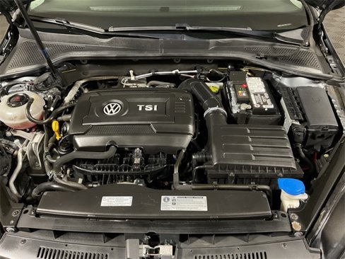 Used 2019 Volkswagen Golf Alltrack S image 7