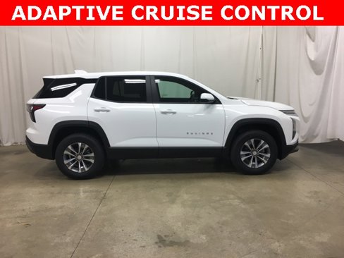 New 2026 Chevrolet Equinox LT image 2