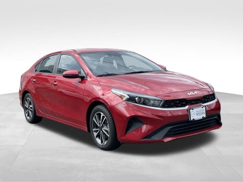 Used 2023 Kia Forte LXS w/ LXS Technology Package image 3