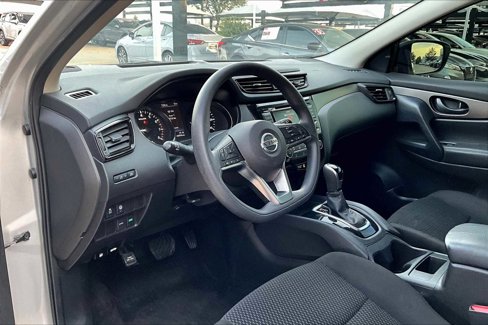 Used 2020 Nissan Rogue Sport S image 15