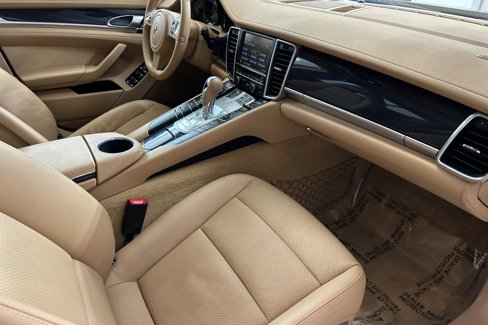 Used 2011 Porsche Panamera 4 image 31