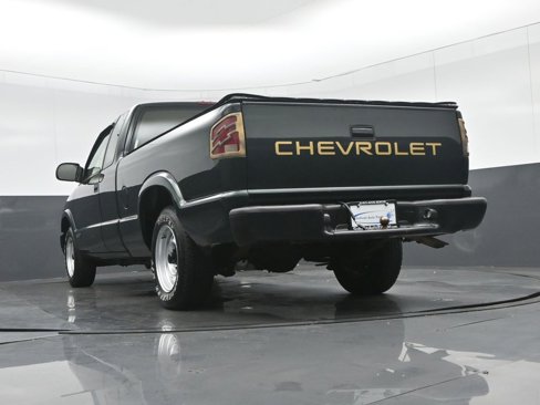 Used 2001 Chevrolet S10 Pickup 2WD Extended Cab w/ Comfort Convenience Pkg image 39