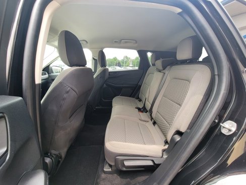 Used 2022 Ford Escape SE image 32