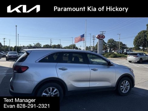 Used 2019 Kia Sorento LX image 6