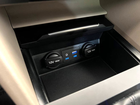 Used 2017 Hyundai Elantra SE image 21