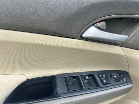Used 2010 Honda Accord LX image 11