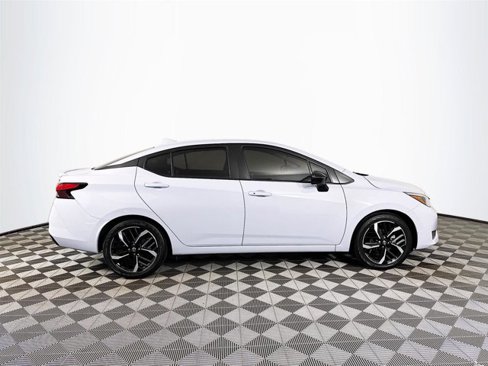 Certified 2023 Nissan Versa SR image 9