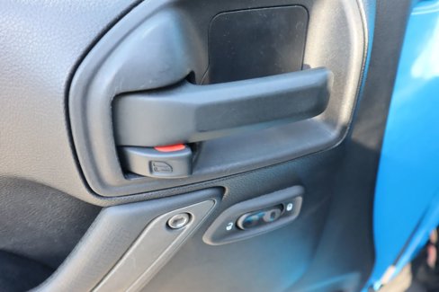 Used 2012 Jeep Wrangler Unlimited Sport image 17