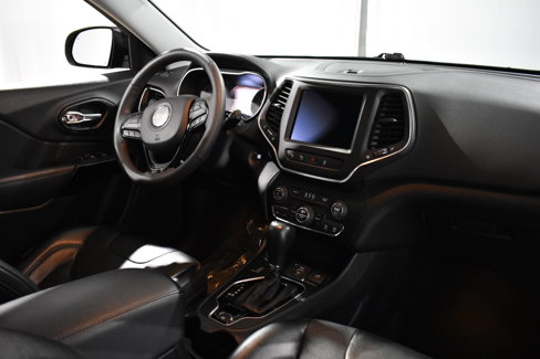 Used 2023 Jeep Cherokee Altitude Lux image 30