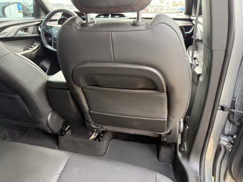 Used 2023 Chevrolet TrailBlazer RS image 43