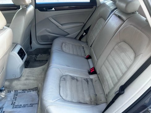 Used 2013 Volkswagen Passat TDI SEL Premium image 21