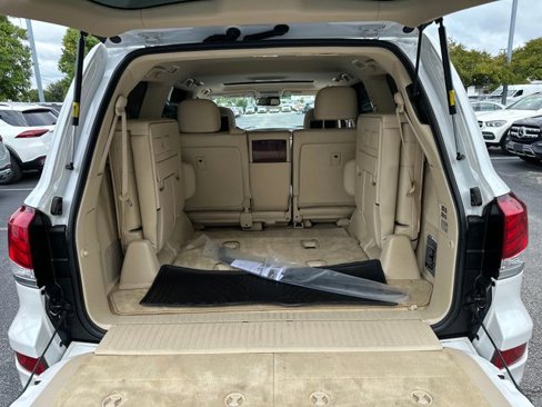 Used 2014 Lexus LX 570 4WD image 28