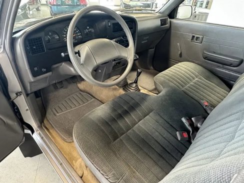 Used 1994 Toyota Pickup DX image 15