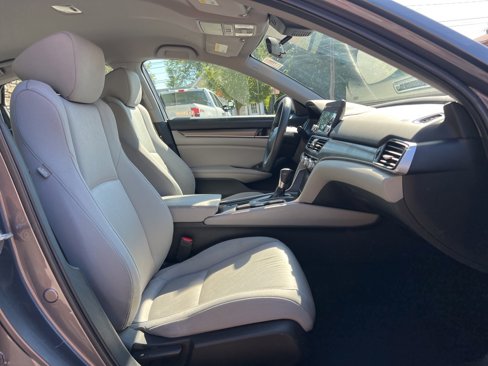 Used 2019 Honda Accord LX image 25