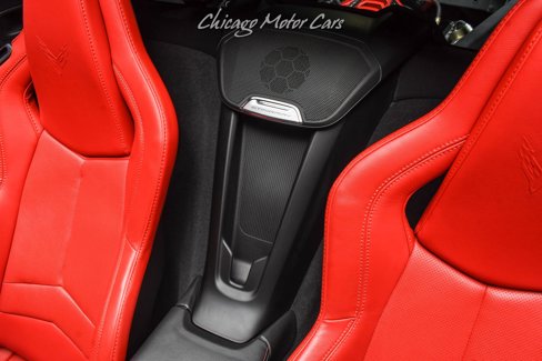 Used 2021 Chevrolet Corvette Stingray Coupe w/ 1LT image 18