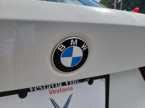 Used 2019 BMW 330i Sedan w/ Premium Package image 10