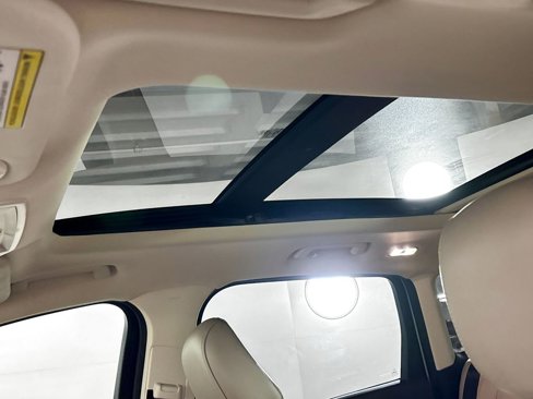 Used 2019 Ford Escape Titanium image 19
