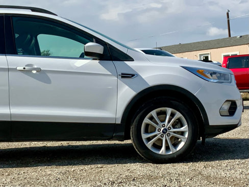 Used 2019 Ford Escape SEL image 13