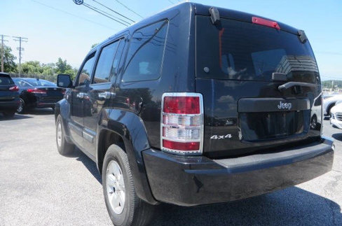 Used 2012 Jeep Liberty Sport image 4