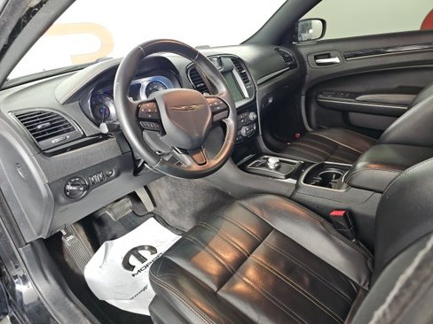 Certified 2016 Chrysler 300 S image 9