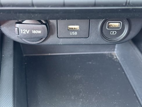 Used 2023 Hyundai Elantra SE image 22
