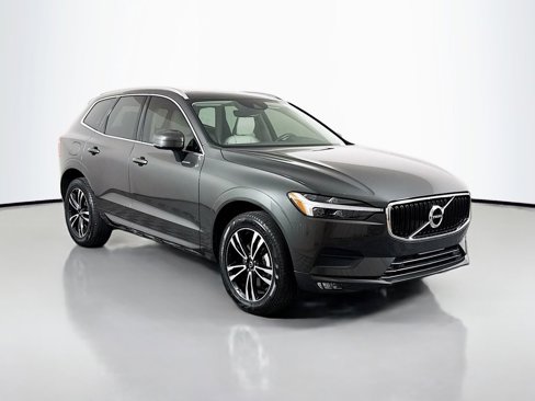 Used 2021 Volvo XC60 T5 Momentum w/ Premium Package image 1