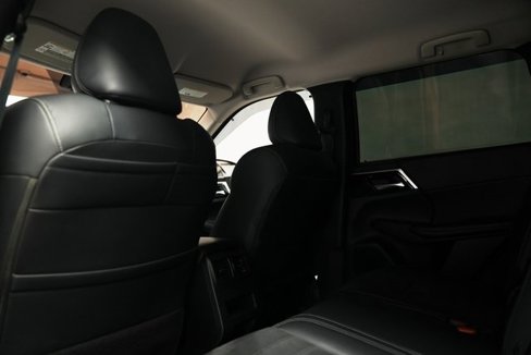 Used 2022 Mitsubishi Outlander SE image 27