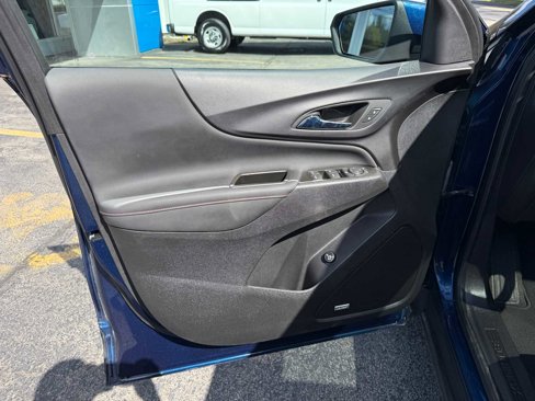 Used 2023 Chevrolet Equinox RS w/ RS Leather Package image 13