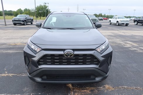 Used 2020 Toyota RAV4 LE image 4