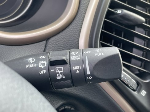Used 2016 Jeep Cherokee Latitude image 17