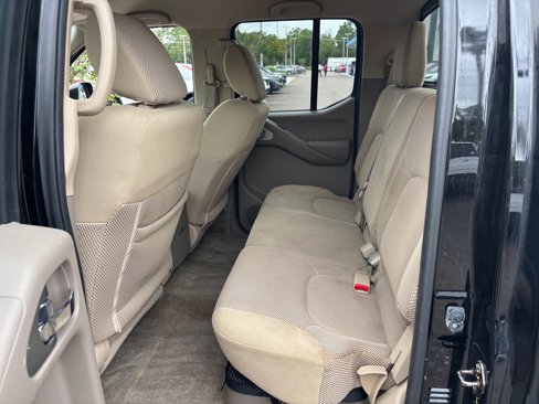 Used 2015 Nissan Frontier SV w/ SV Value Truck Package image 5
