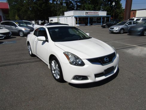 Used 2010 Nissan Altima 3.5 SR w/ Leather Pkg image 11