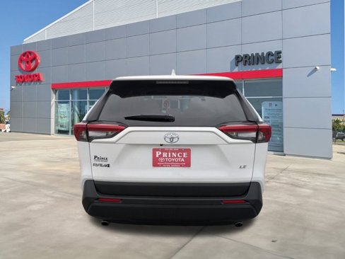 New 2025 Toyota RAV4 LE image 5