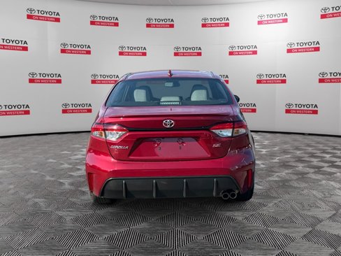 Used 2024 Toyota Corolla SE image 4