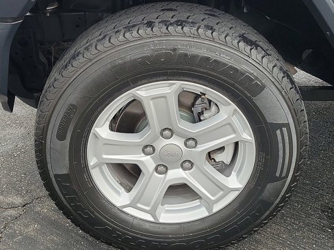 Certified 2020 Jeep Wrangler Sport image 22