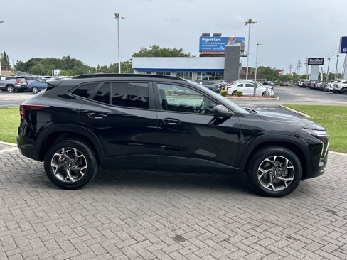 Certified 2024 Chevrolet Trax LT w/ Driver Confidence Package image 7