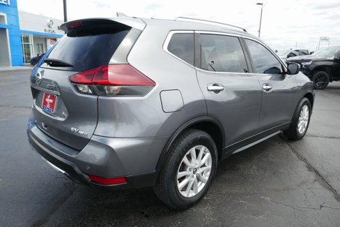 Used 2020 Nissan Rogue SV image 5
