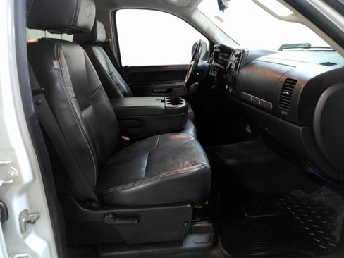 Used 2010 Chevrolet Silverado 1500 LT w/ Z71 Appearance Package image 25