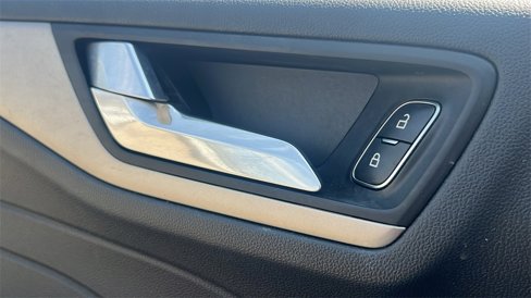 Used 2021 Ford Escape SE image 14