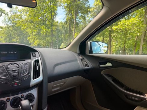 Used 2013 Ford Focus SE image 10