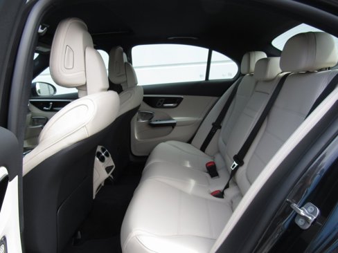 New 2025 Mercedes-Benz C 300 4MATIC Sedan image 16