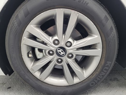 Used 2017 Hyundai Elantra Value Edition w/ Cargo Package image 31