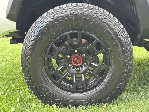 Used 2022 Toyota Tacoma TRD Off-Road image 16